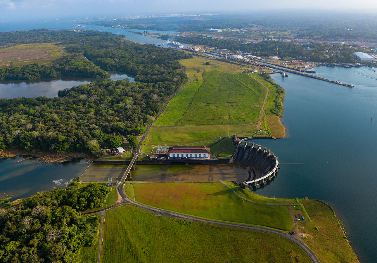 Amazing Aerial View of the Panama Canal, Shutterstock 50-50