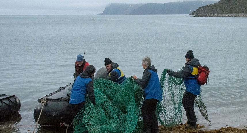 Aurora Expeditions cleaning up Svalbard